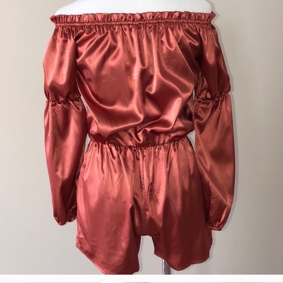 Satin burnt orange 🍊 off the shoulder romper - Picture 5 of 5